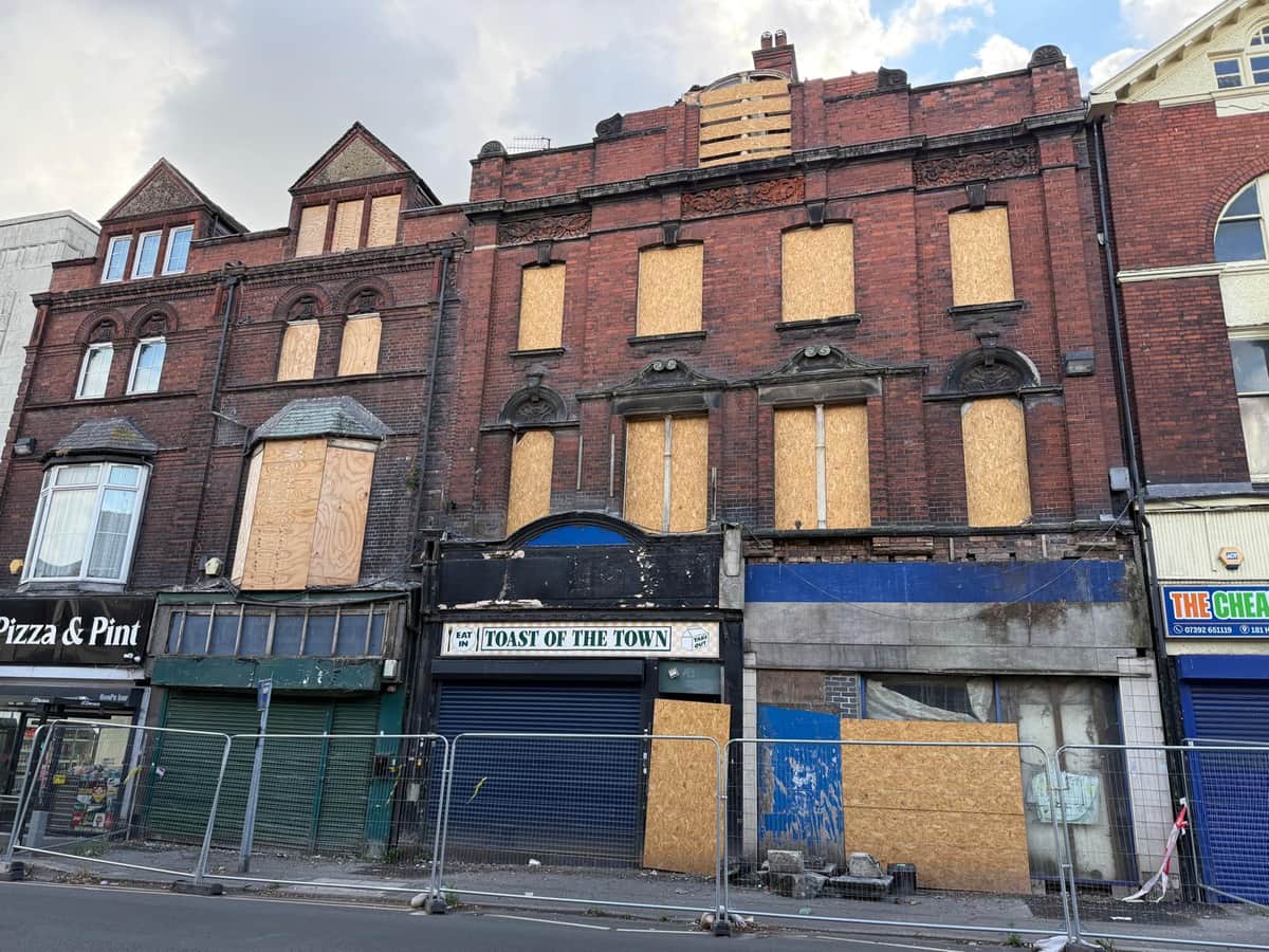 Tunstall landlord ordered to pay over £8,000 as heritage crackdown reaches 100th building — Tunstall news photo