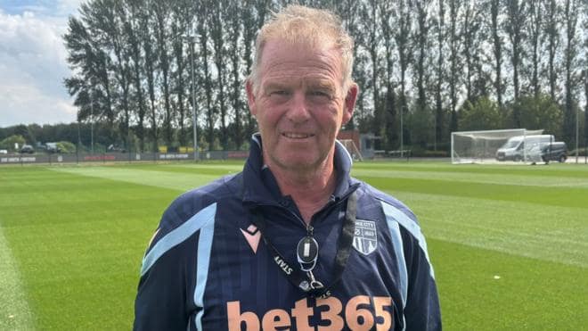 Groundsman blows final whistle on 47-year career — Stoke-on-Trent news photo