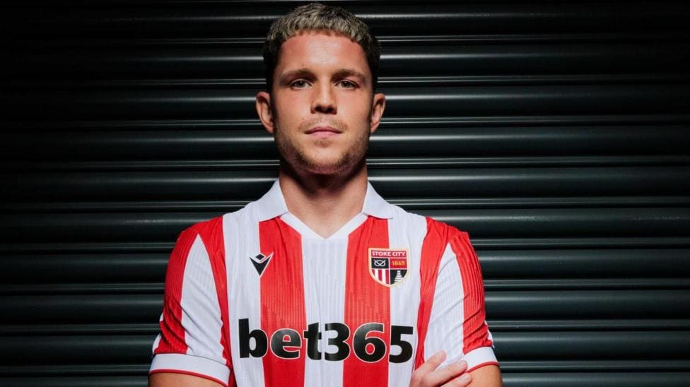 Stoke sign Scotland striker Hirst from Ipswich — Stoke-on-Trent news photo (BBC Stoke & Staffordshire)